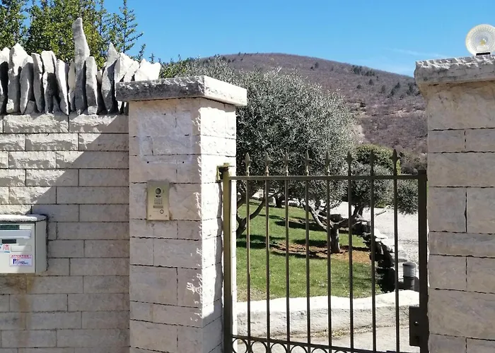 La Bartavelle Willa L'Hospitalet (Alpes-de-Haute-Provence)